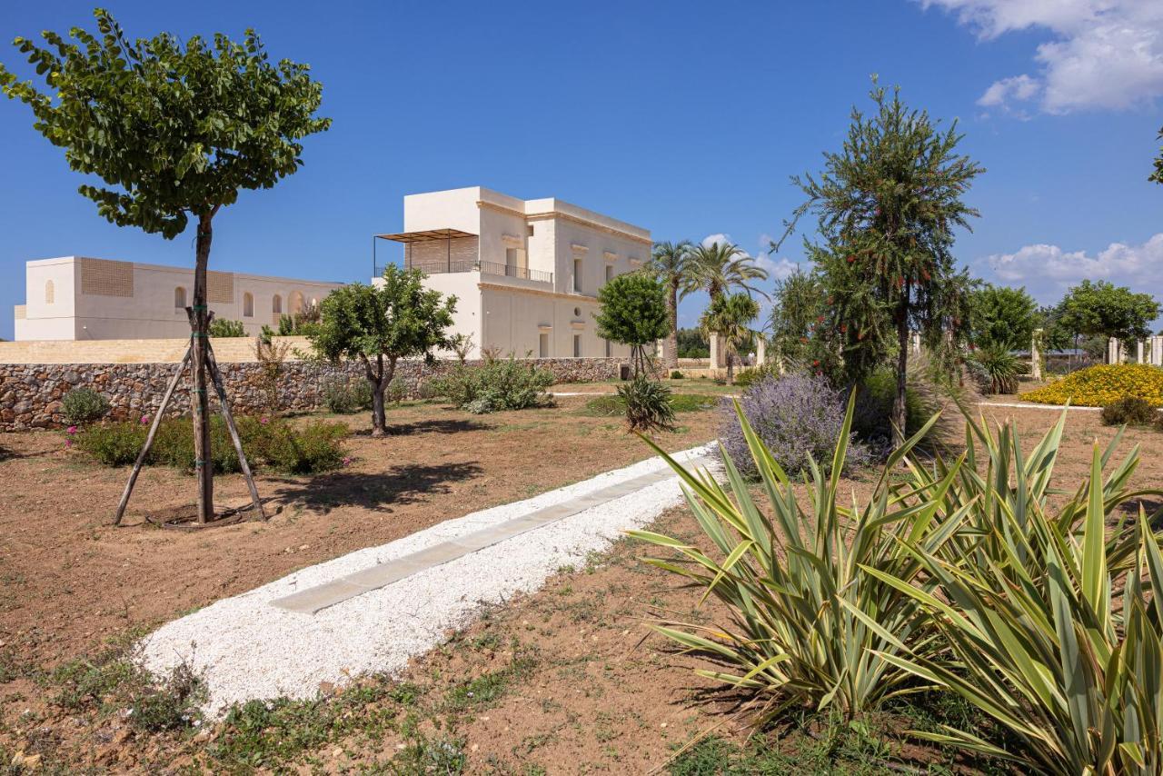 Il Giardino Grande - Dimora In Salento Bed and Breakfast Parabita Εξωτερικό φωτογραφία